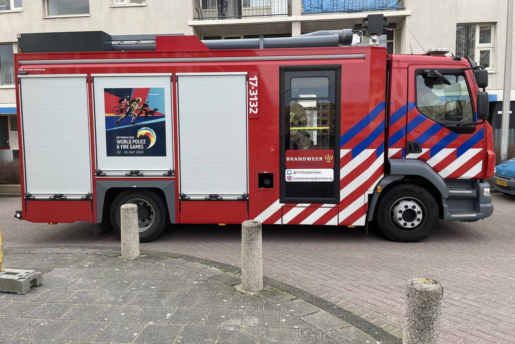 Brand op tweede verdieping van portiekflat