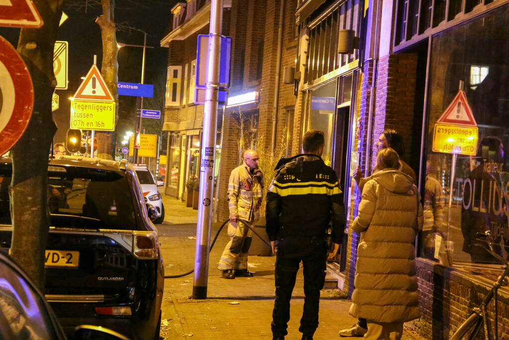 Rookontwikkeling vanwege brand in restaurant Tollius