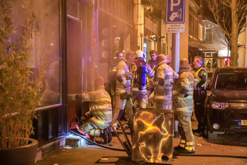 Rookontwikkeling vanwege brand in restaurant Tollius