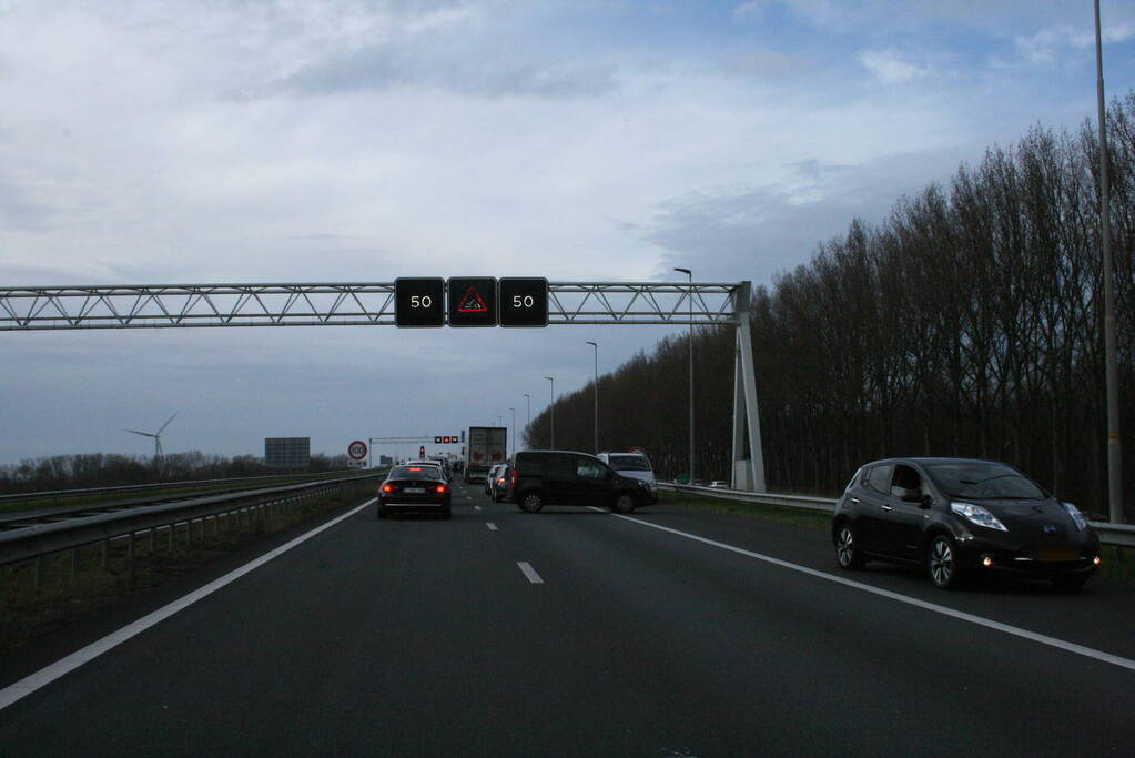 Flinke file door storing in brug