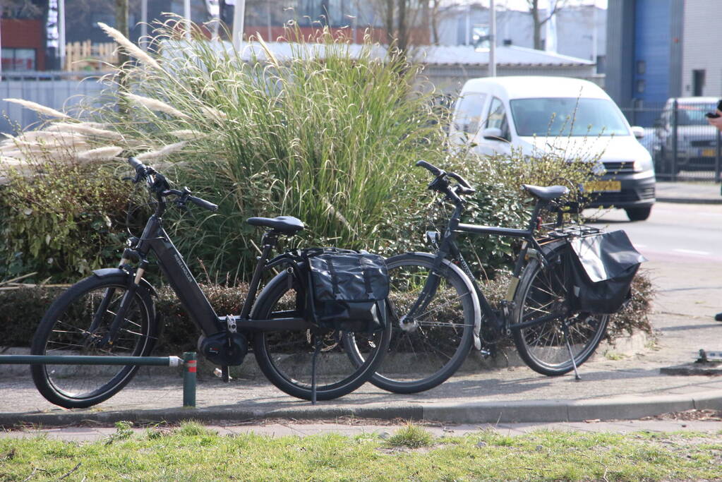 Fietser gewond bij botsing met auto