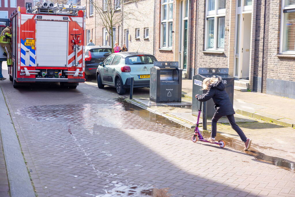 Veel bekijks bij brand in ondergrondse container in Vathorst