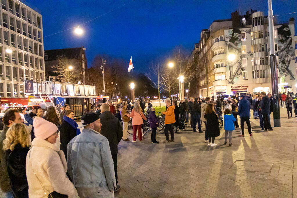 Demonstratie van FVD bij debatcentrum