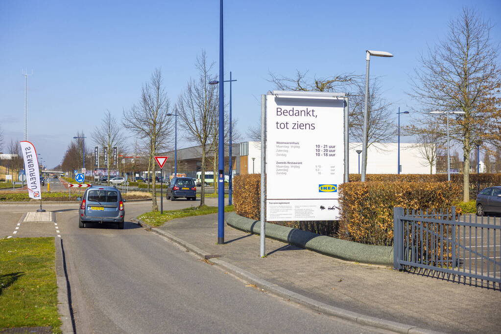 Rustig verloop drive-in stembureau Ikea