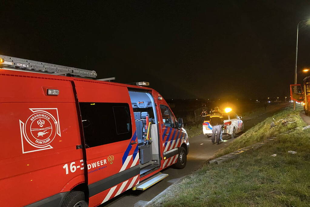 Zoekactie na aantreffen fiets naast sloot