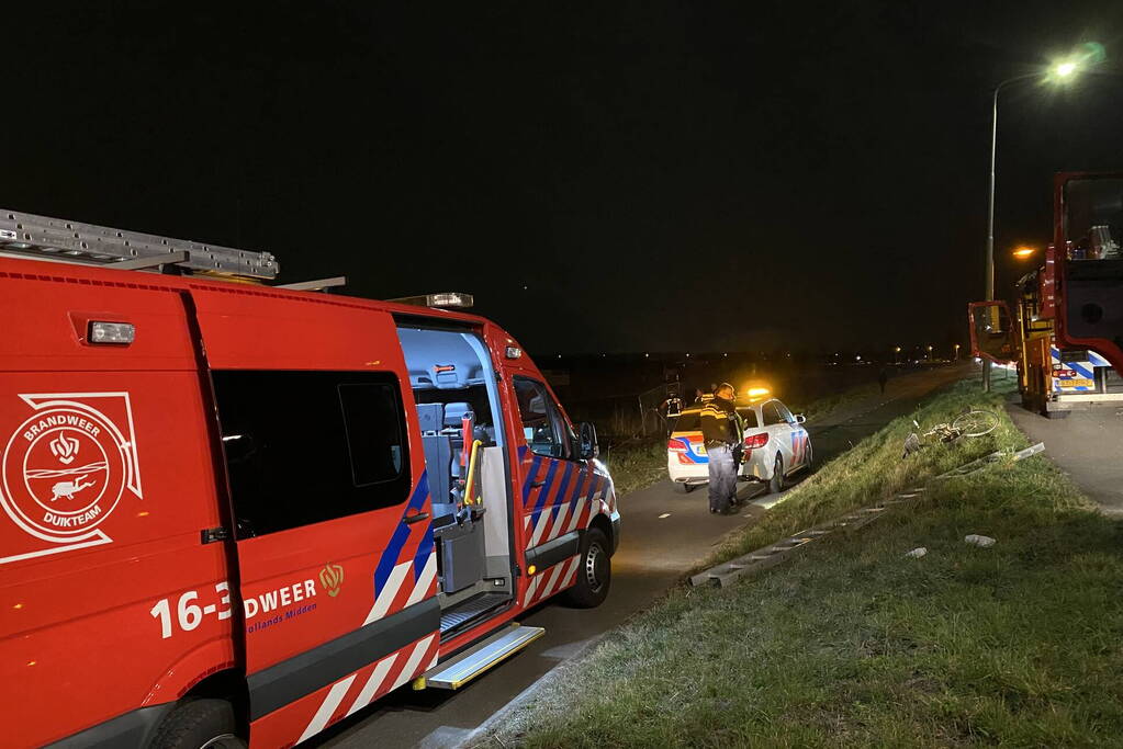 Zoekactie na aantreffen fiets naast sloot