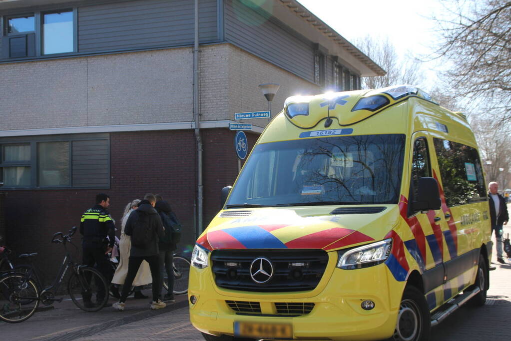 Scooterrijder raakt gewond bij botsing met auto