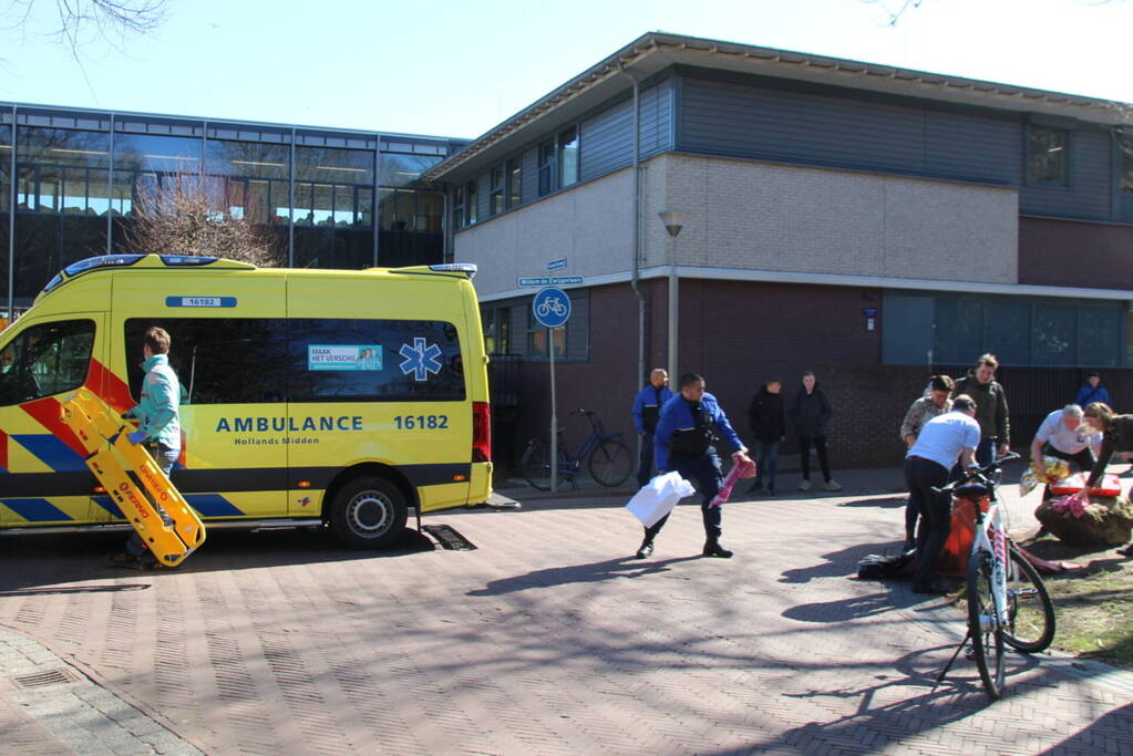 Scooterrijder raakt gewond bij botsing met auto