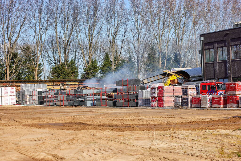 Day After: Zeer grote brand terrein Bouwmarkt Baarn