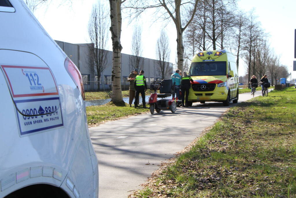 Persoon op scootmobiel gewond bij botsing met fietser