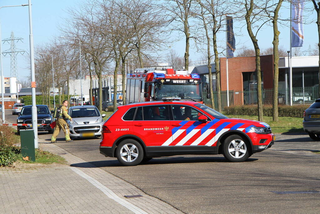 IBC-container met bijtende vloeistof lekgeraakt