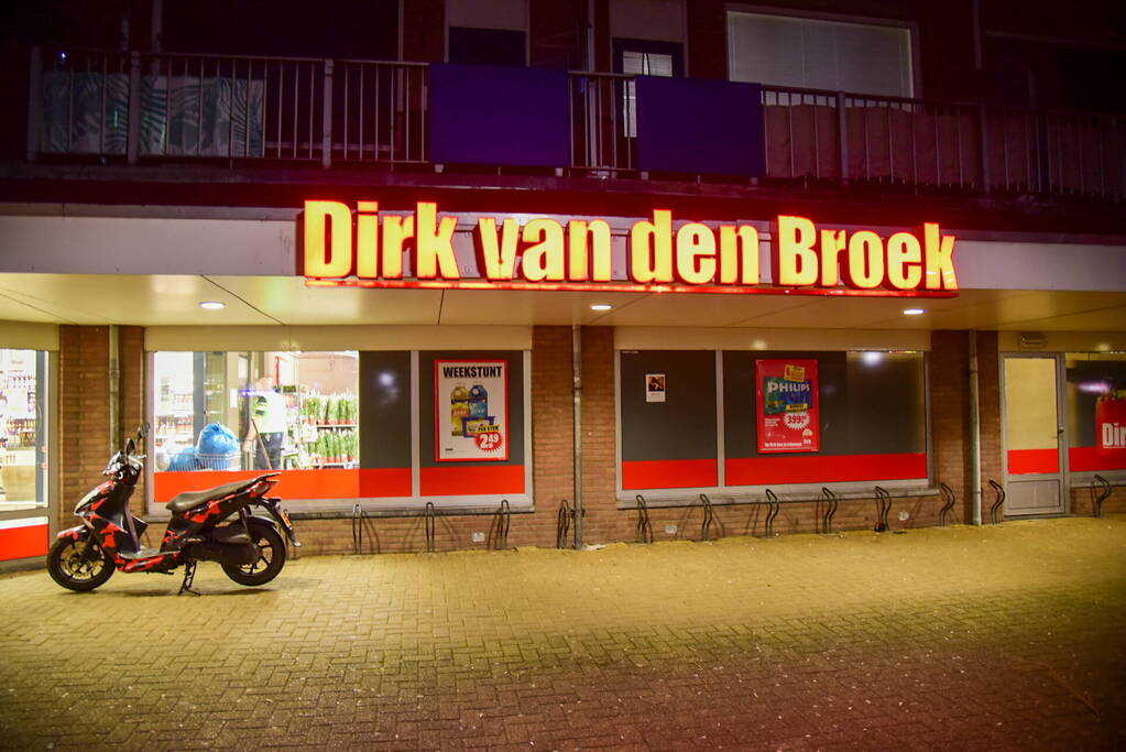 Schoten gelost bij overval op supermarkt