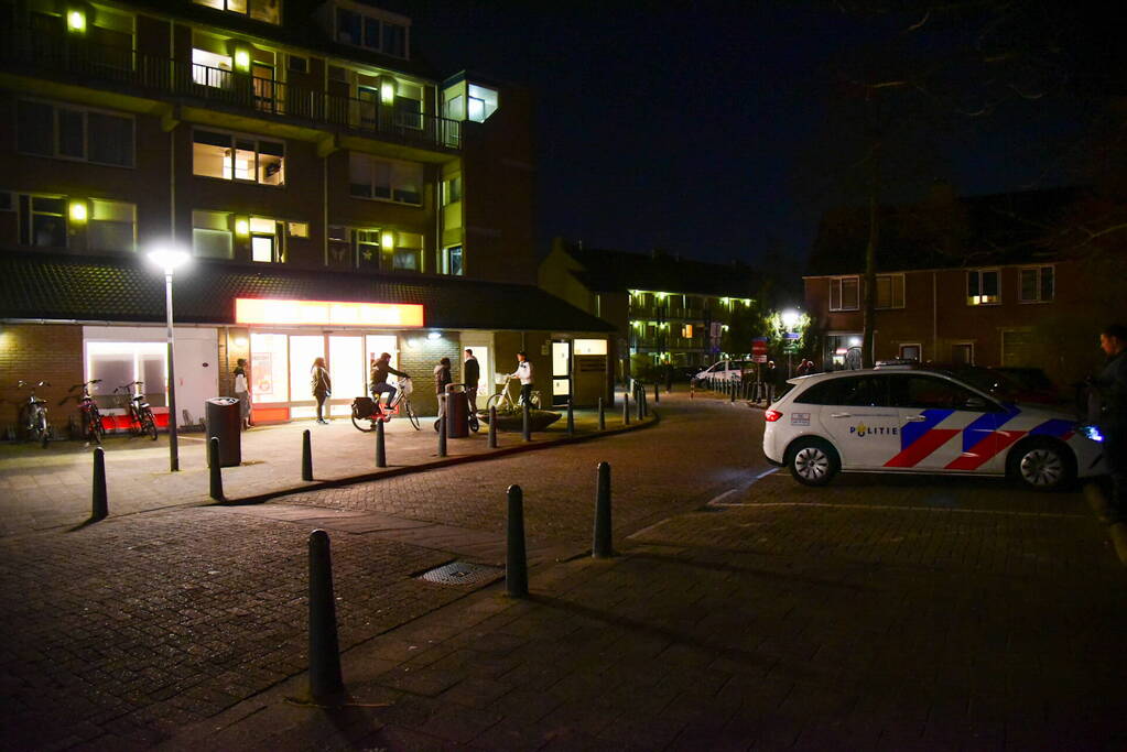 Schoten gelost bij overval op supermarkt