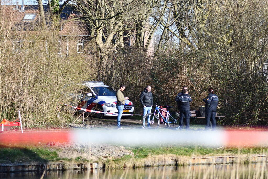 Overleden persoon aangetroffen in Galjoenpark