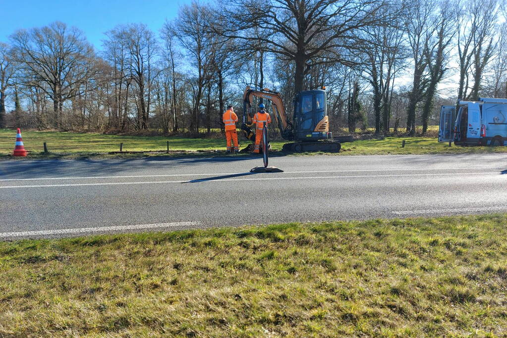 Breuk in waterleiding aan provinciale weg