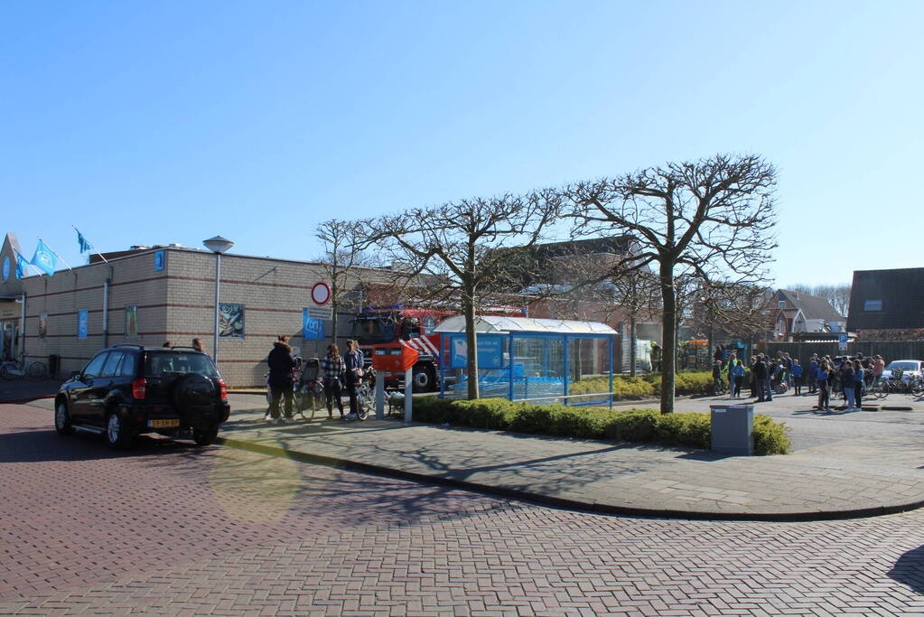 Supermarkt Albert Heijn ontruimd vanwege brand