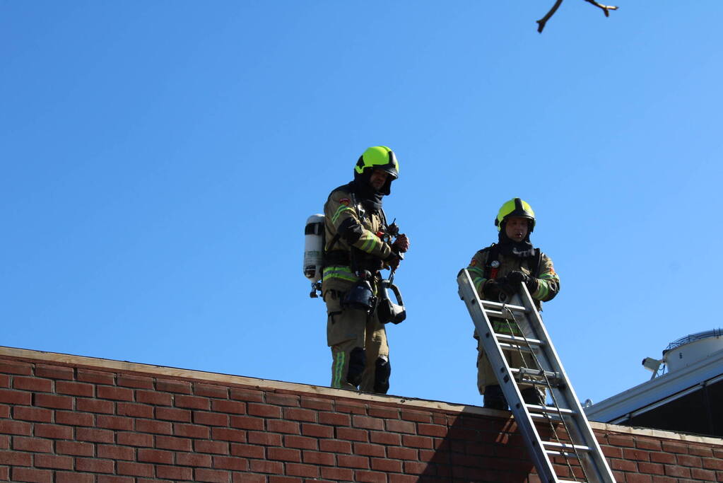 Supermarkt Albert Heijn ontruimd vanwege brand