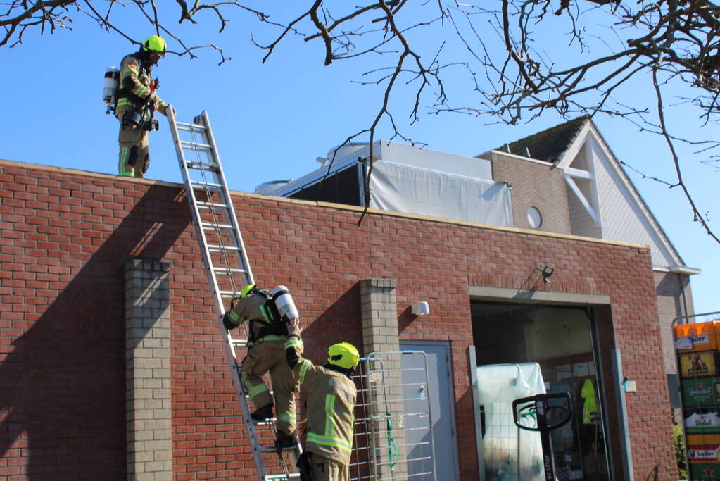 Supermarkt Albert Heijn ontruimd vanwege brand