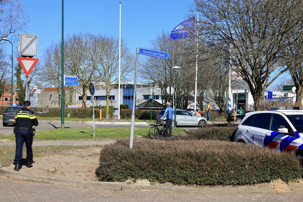 E-bikester aangereden bij het oversteken