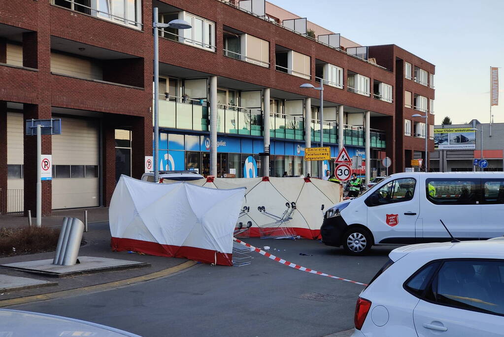 Bestuurster rijdt door na ernstige aanrijding