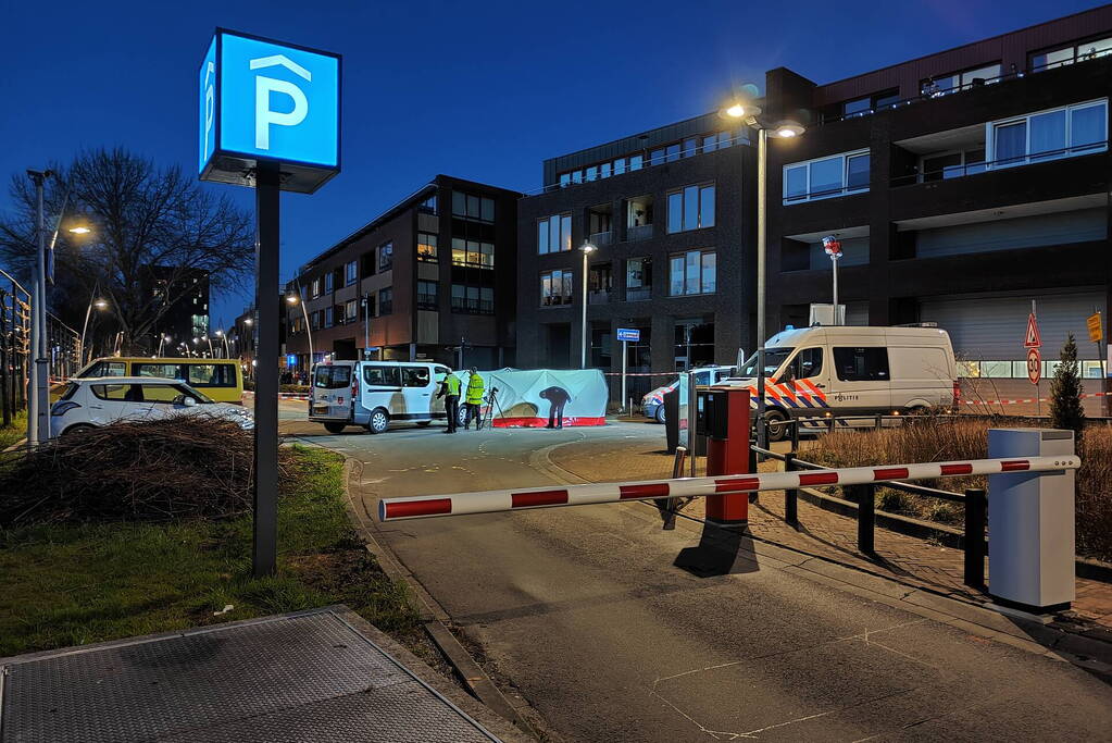 Bestuurster rijdt door na ernstige aanrijding