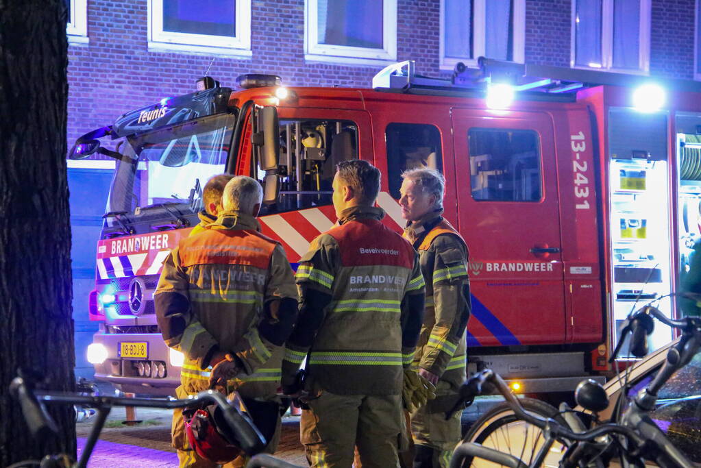 Meerdere woningen ontruimd bij grote brand