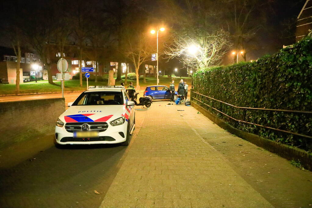 Fietser en snorfietser frontaal in botsing