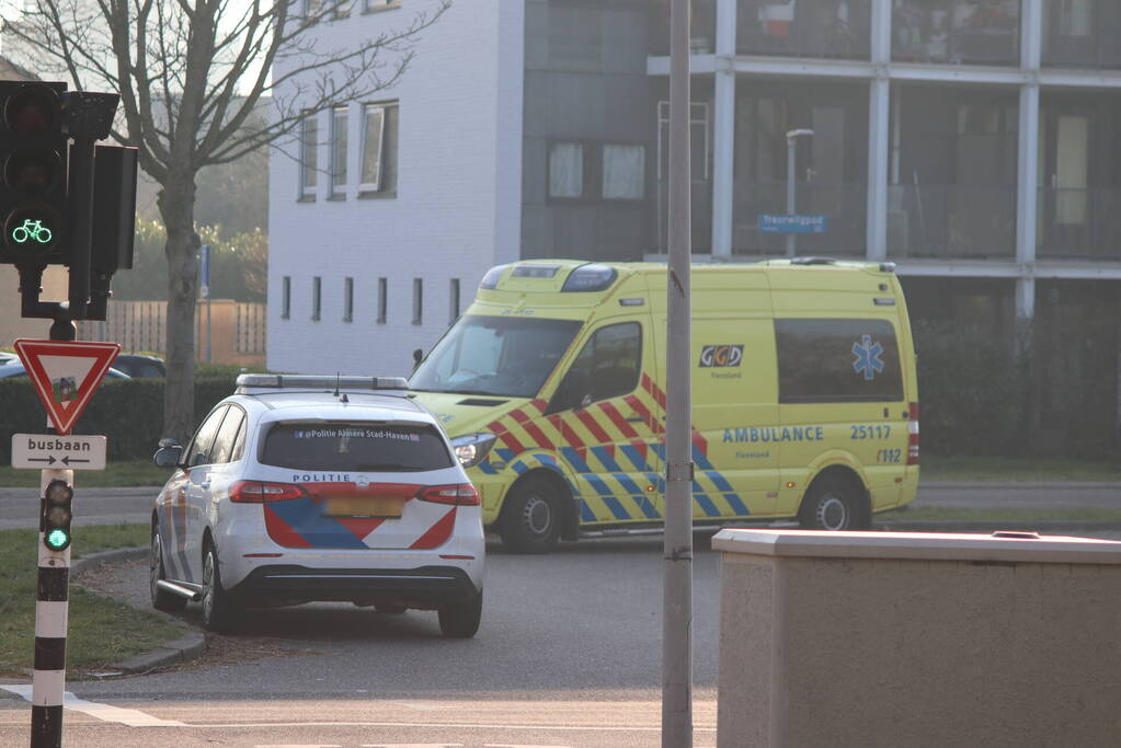 Scooterrijder gewond bij botsing met fietser