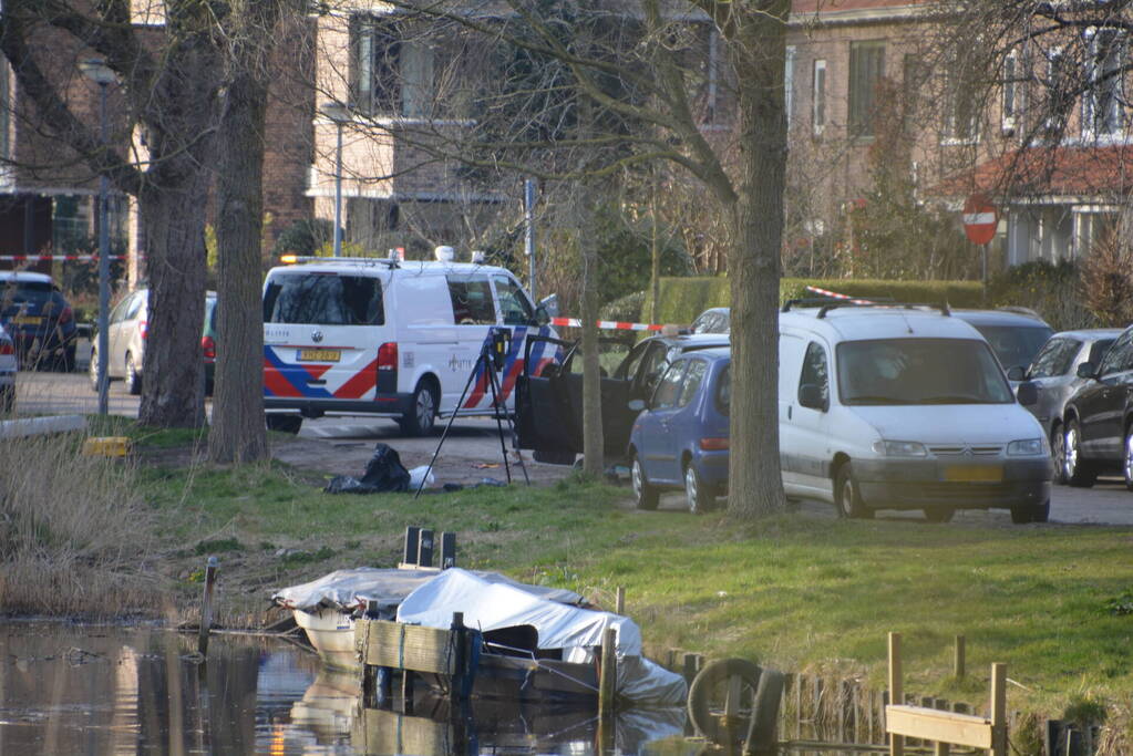 Mogelijk explosief aangetroffen in auto
