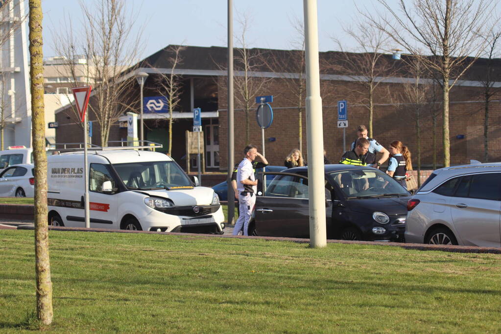 Drie voertuigen betrokken bij kettingbotsing