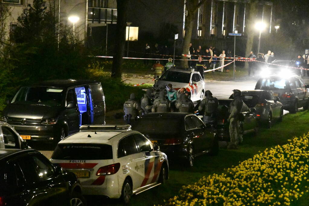 Grote politie-inzet na conflict in woning