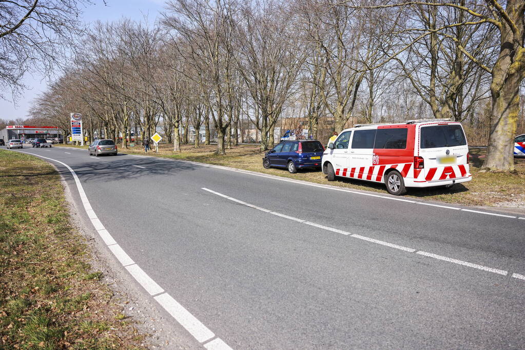 Flinke schade na botsing op Escher rotonde