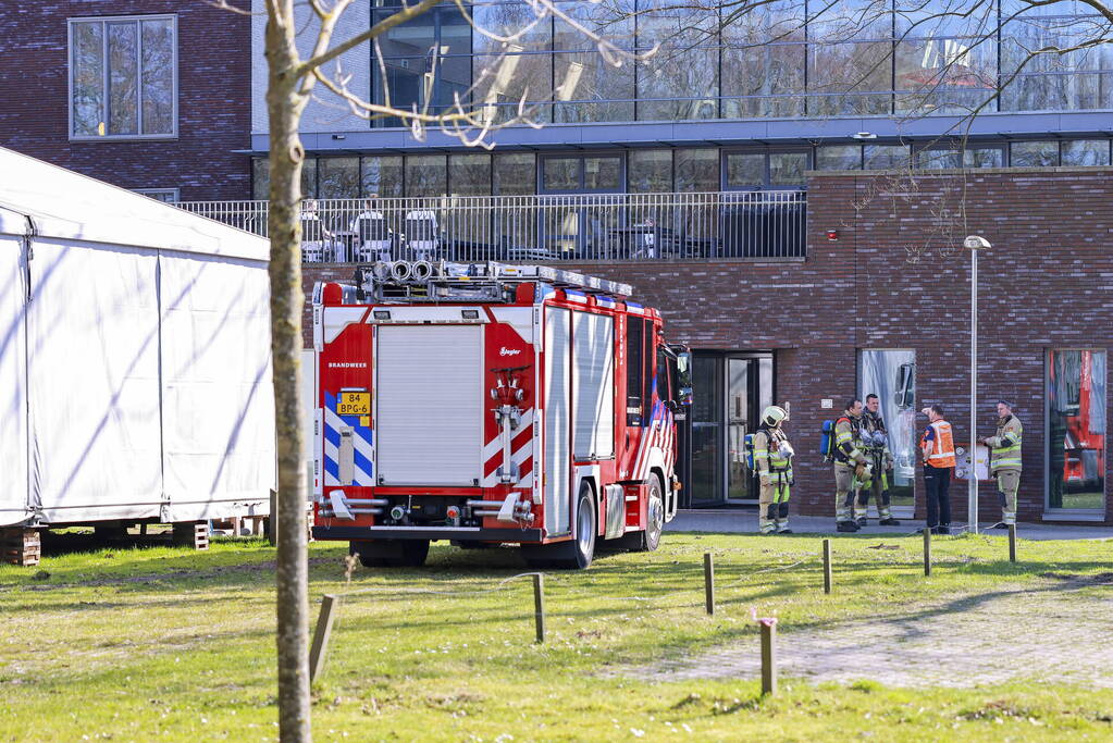 Brandweer doet onderzoek naar brandmelding in Meander Medisch Centrum