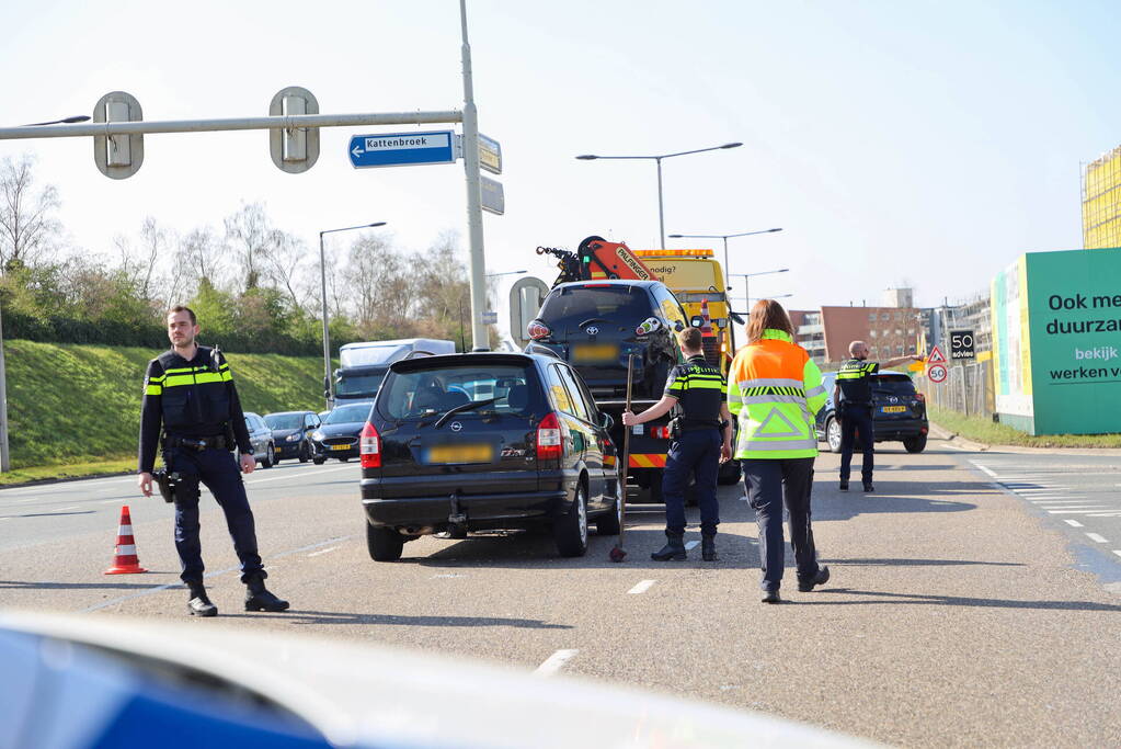 Twee auto's betrokken bij botsing in Nieuwland