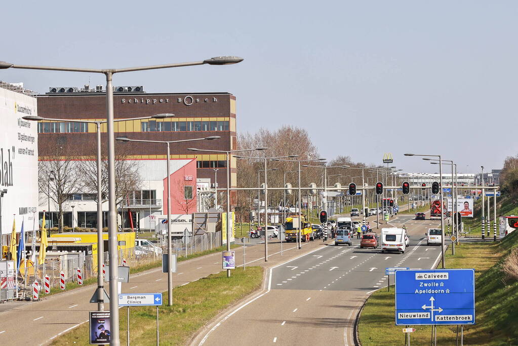 Twee auto's betrokken bij botsing in Nieuwland