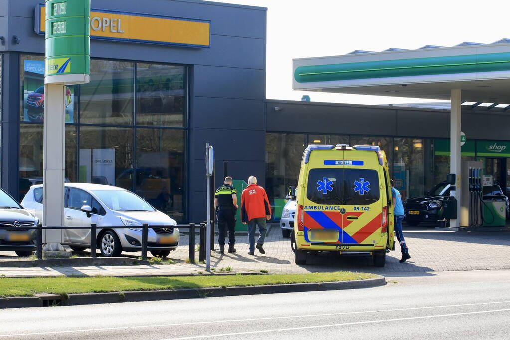 Overstekende fietser aangereden op beruchte rotonde