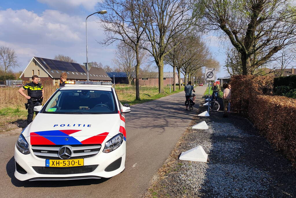 Brand op terrein van aannemersbedrijf