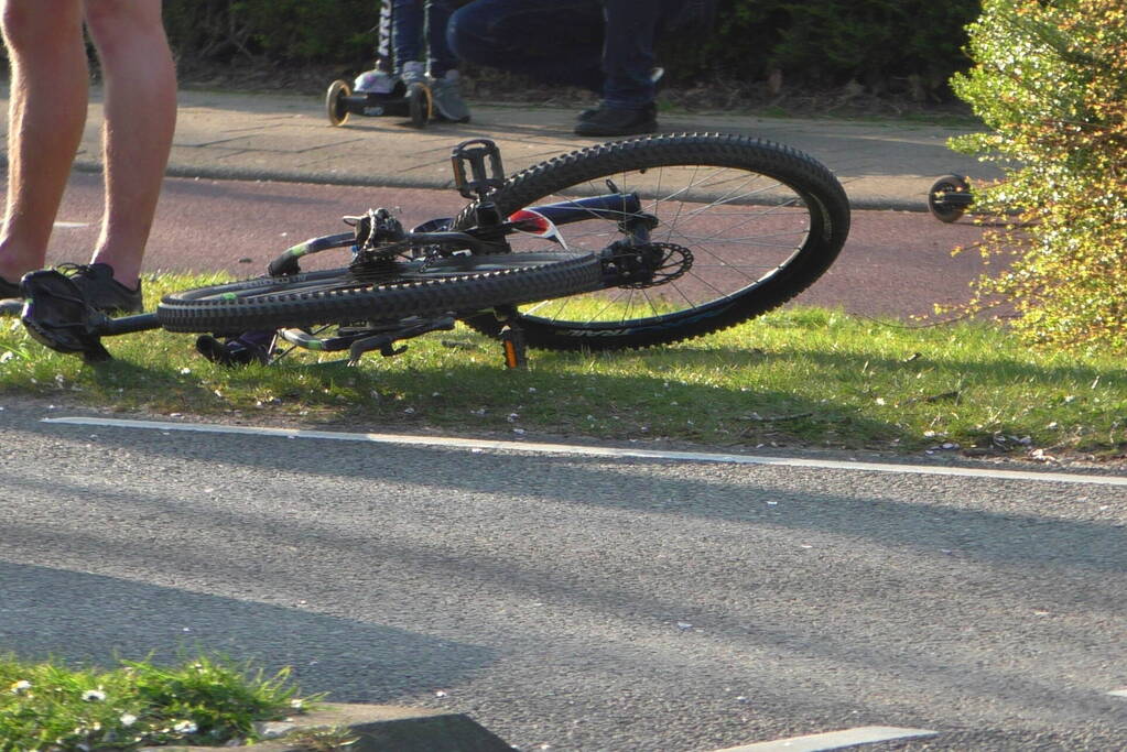 Fietser gewond bij aanrijding met auto