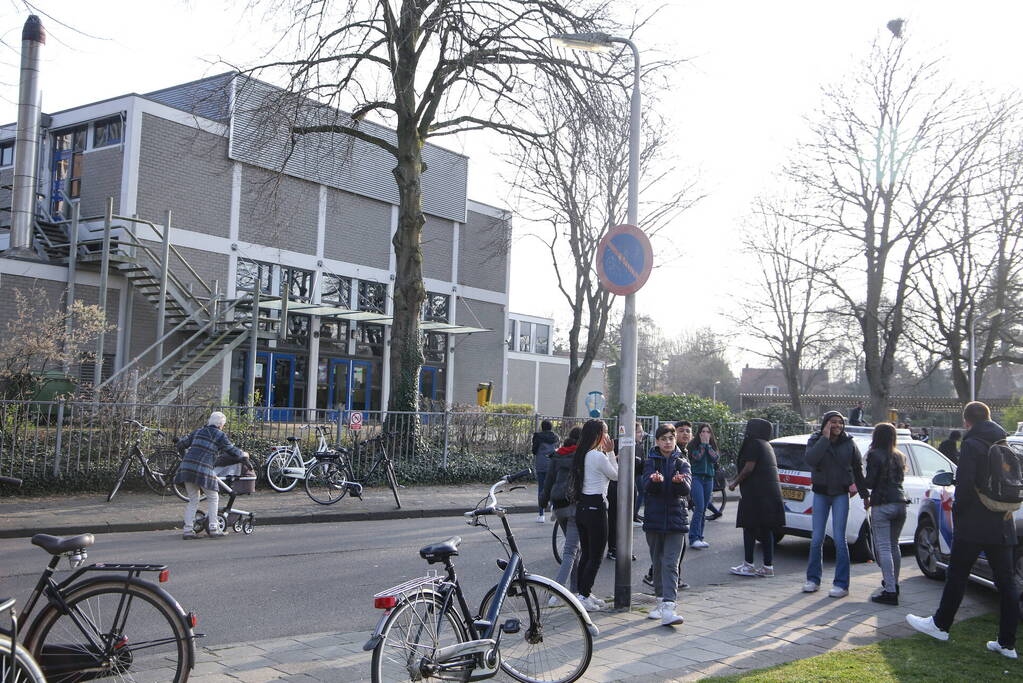 Enorme vechtpartij op middelbare school Het Element