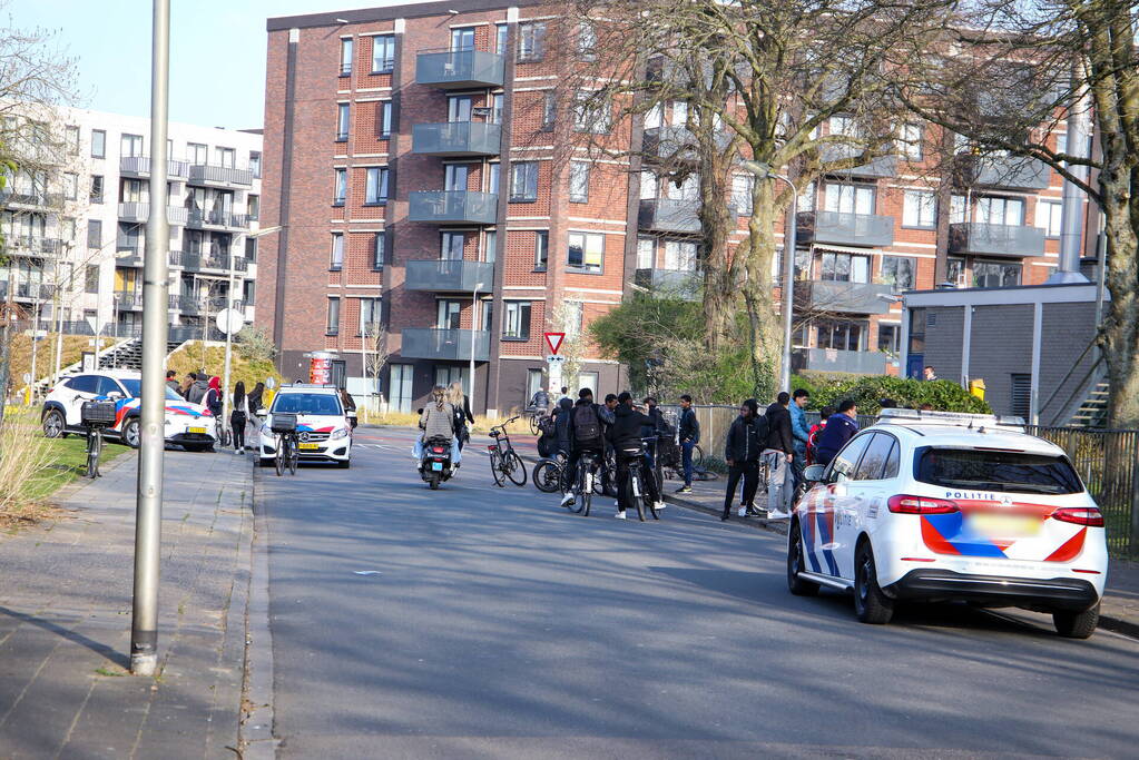 Enorme vechtpartij op middelbare school Het Element