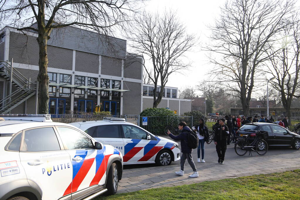 Enorme vechtpartij op middelbare school Het Element