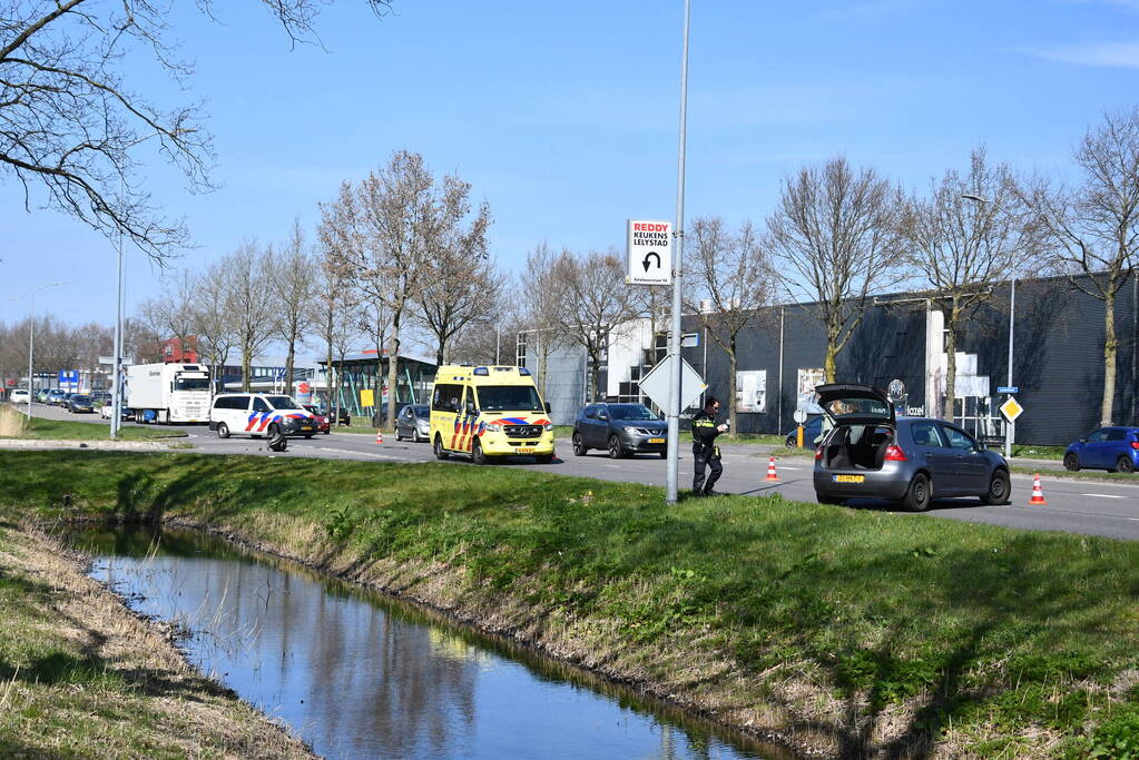 Veel schade bij ongeval tussen twee auto's