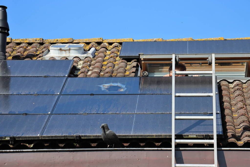Brand op dak door zonnepanelen