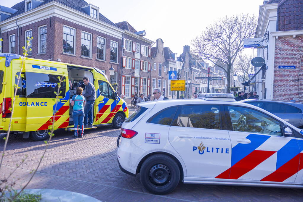 Fietsster loopt botbreuken op bij aanrijding