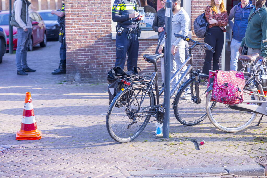 Fietsster loopt botbreuken op bij aanrijding