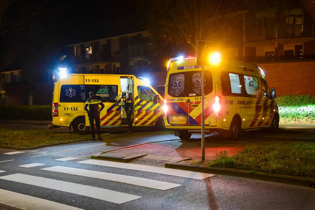 Twee personen gaan onderuit met Go Sharing-deelscooter