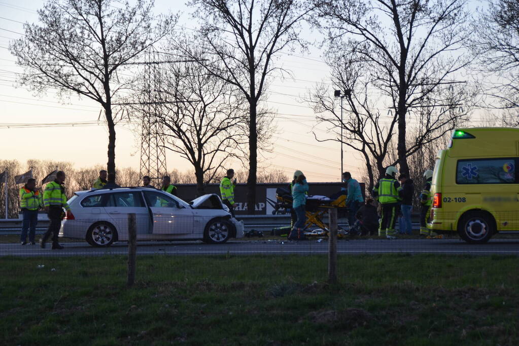 Negen gewonden bij forse kop-staartbotsing