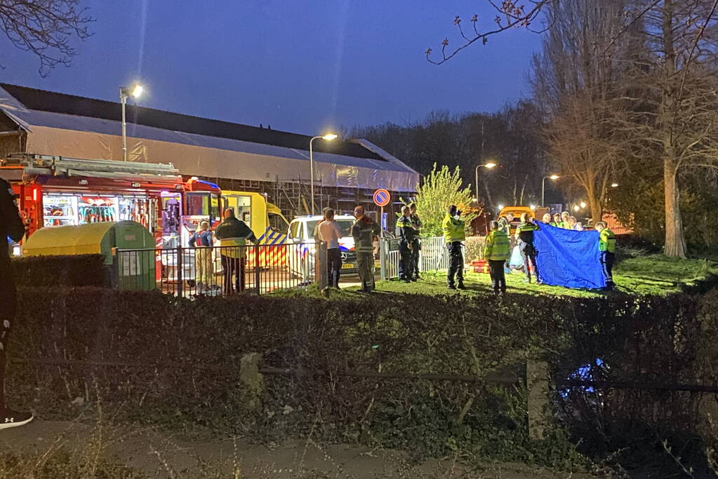 Kind (3) overleden na te water raken in vijver