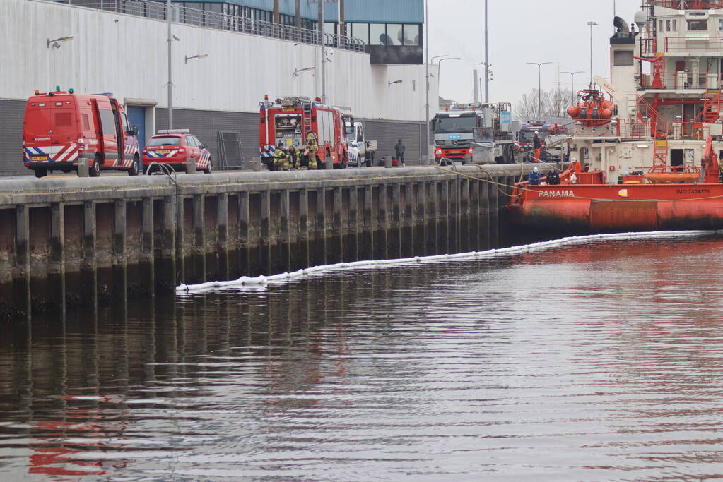 Brandstoflekkage van Offshore Supply Ship