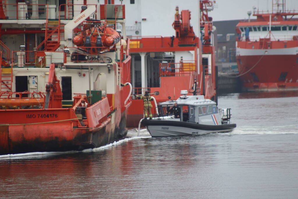 Brandstoflekkage van Offshore Supply Ship